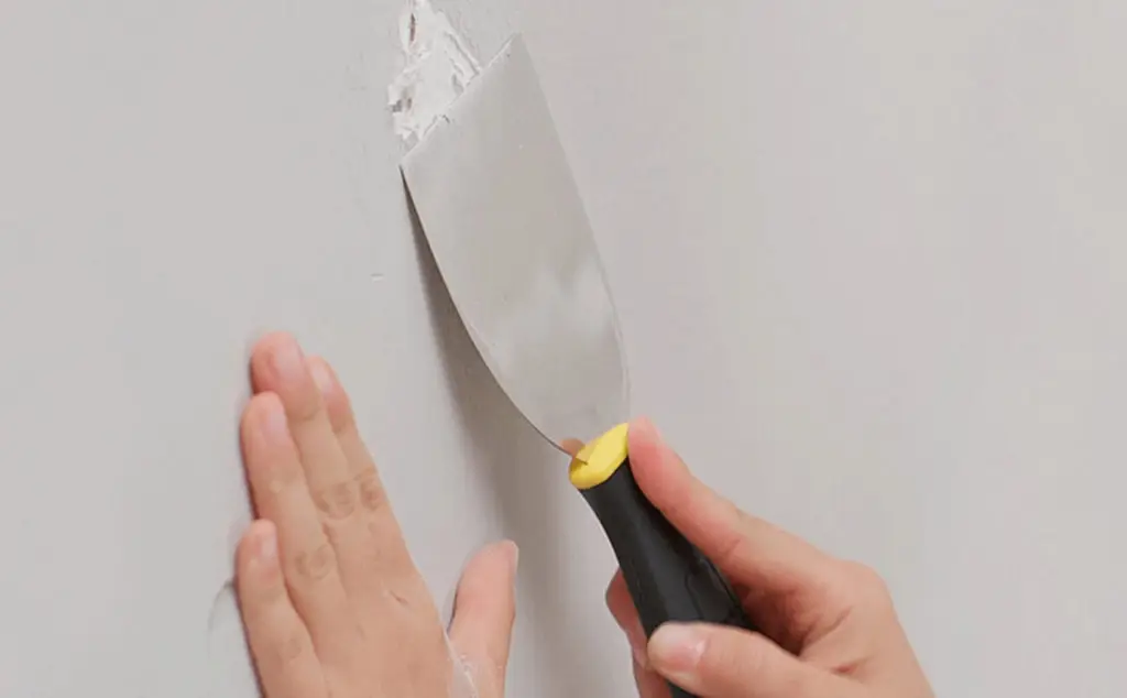 Repairing Drywall Cracks